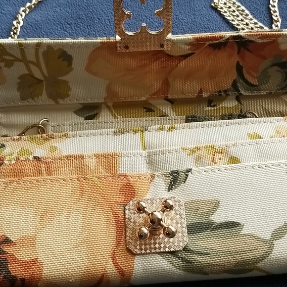 Beautiful and unique Clutch wallet - Picture 4 of 8